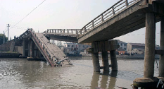 專家質(zhì)疑<em>橋梁</em><em>養(yǎng)護</em>能力弱，蘇州堰月橋<em>坍塌</em>