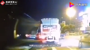 貨車超載，<em>無錫</em><em>高架橋</em>坍塌
