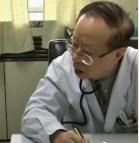 何秉賢：將一生<em>的</em>熱血融入到新疆醫(yī)療事業(yè)<em>的</em>發(fā)展