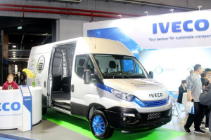 依維柯房車售后被投訴：10天內(nèi)6次維修還遭強(qiáng)拆，車主要求道歉