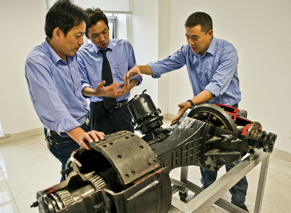 張忠<em>的</em>“焊花”<em>人生</em>