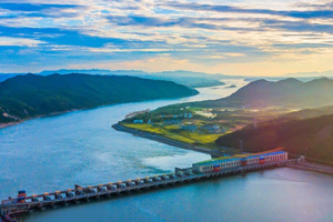 <em>水產(chǎn)</em><em>類專業(yè)</em>：普通生態(tài)學(xué)《長江<em>的</em><em>生物</em><em>多樣性</em>危機(jī)與長江大保護(hù)》<em>課程</em><em>思</em><em>政</em><em>案例</em>