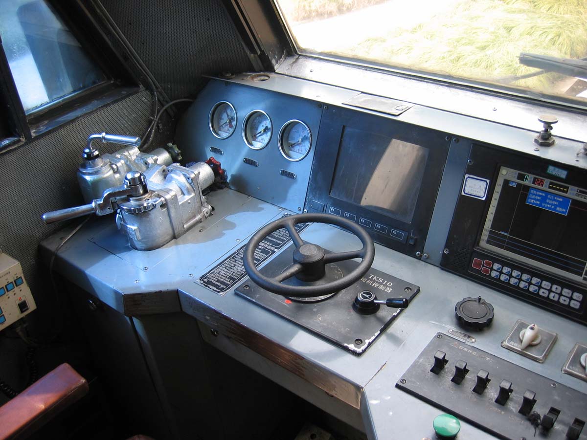 授課圖片—內燃<em>機車</em><em>制動</em>手柄
