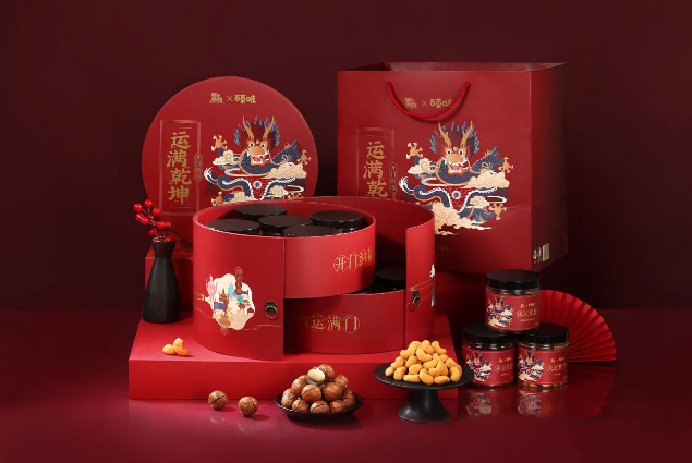 百草味X國家寶藏IP產(chǎn)品“運滿乾坤”