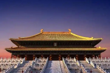 通識課：《中國歷史—第六單元明清統一多民族國家進一步鞏固與封建統治危機  第13課清前中期的興盛與危機》課程思政案例